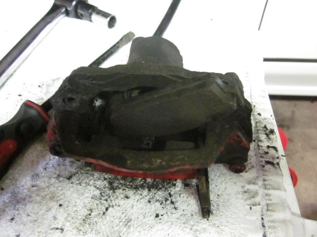 How to rebuild S13 rear calipers